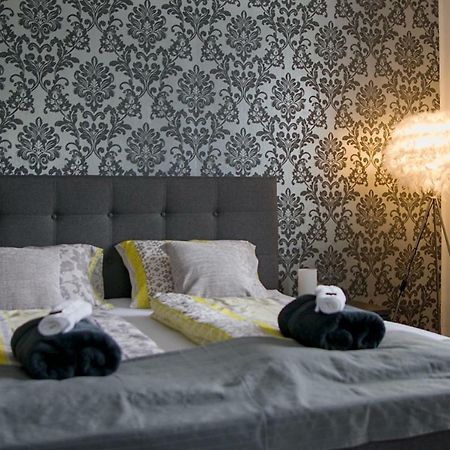 Luxusni Apartman Nmnm Family 诺夫梅斯托纳马瑞夫 外观 照片